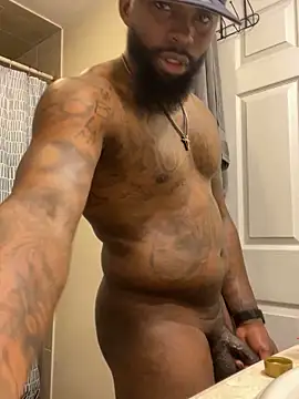 Snapshot of StandOnthatboy chatting on October 4, 12:12 am StandOnthatboy online show from October 4, 12:12 am