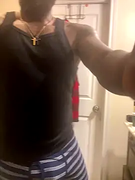 Snapshot of StandOnthatboy chatting on October 12, 9:38 pm StandOnthatboy online show from October 12, 9:38 pm