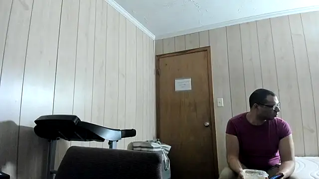 NaturalBeautyQueen online show from July 7, 11:25 am