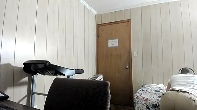 NaturalBeautyQueen online show from June 30, 1:44 pm