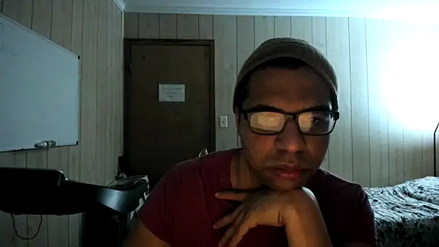 Snapshot of NaturalBeautyQueen chatting on October 3, 12:03 am NaturalBeautyQueen online show from October 3, 12:03 am