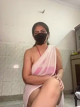 Snapshot of SashaPatel chatting on October 13, 4:03 am SashaPatel online show from October 13, 4:03 am