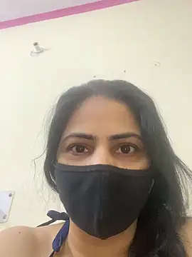 Snapshot of SashaPatel chatting on November 13, 8:18 am SashaPatel online show from November 13, 8:18 am