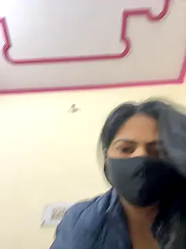 Snapshot of SashaPatel chatting on December 1, 2:12 am SashaPatel online show from December 1, 2:12 am