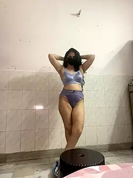 Snapshot of SashaPatel chatting on September 15, 3:51 am SashaPatel online show from September 15, 3:51 am