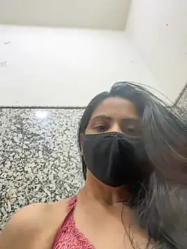 SashaPatel online show from April 15, 2:32 pm