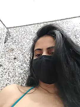 SashaPatel online show from May 3, 3:04 pm