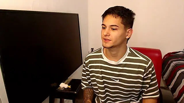 Alex mojica online show from February 18, 6:11 am