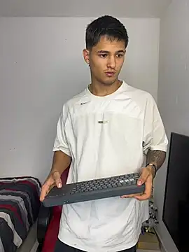 Alex mojica online show from February 13, 6:13 am