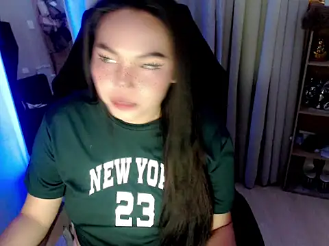 HolLyFaaCKer online show from February 25, 6:19 pm