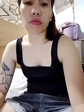 Snapshot of Deliciousgirl14 chatting on November 12, 4:38 am Deliciousgirl14 online show from November 12, 4:38 am