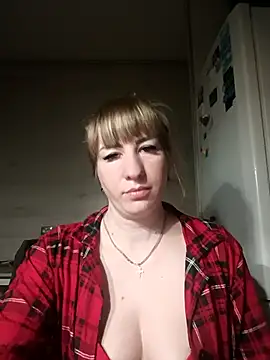 babyjessi online show from April 12, 8:45 pm