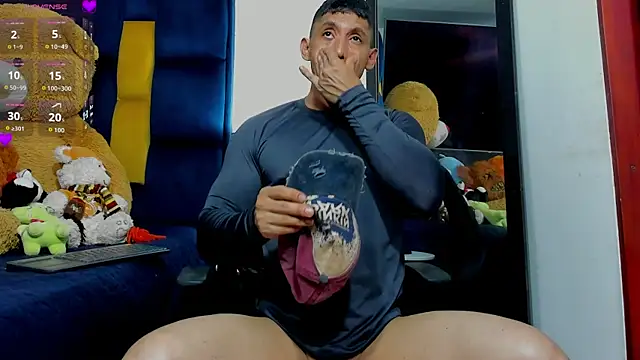 Evan Storn online show from November 12, 4:05 am