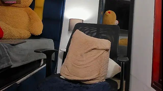 Evan Storn online show from January 15, 3:32 am