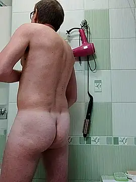 ExhibitPoll online show from September 14, 4:40 pm