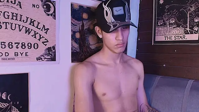 Snapshot of _realwav chatting on September 18, 9:29 pm realwav online show from September 18, 9:29 pm