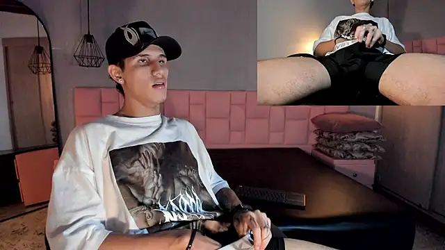 Snapshot of _realwav chatting on November 11, 4:35 pm realwav online show from November 11, 4:35 pm