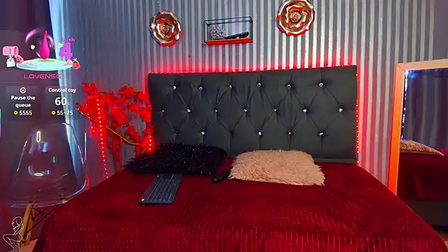 Snapshot of geminis_milf chatting on December 3, 7:35 pm geminis milf online show from December 3, 7:35 pm