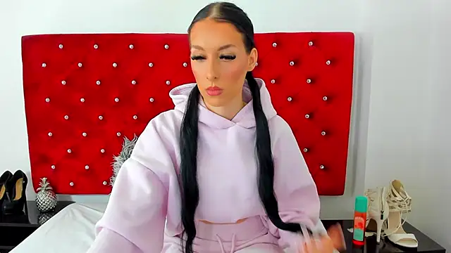 PleasureJasmine online show from October 19, 8:17 am