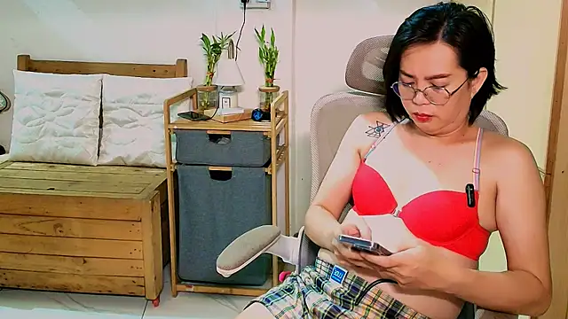 moriliciousxxx online show from April 24, 12:56 am