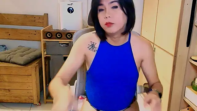 Snapshot of moriliciousxxx chatting on November 4, 10:46 pm moriliciousxxx online show from November 4, 10:46 pm