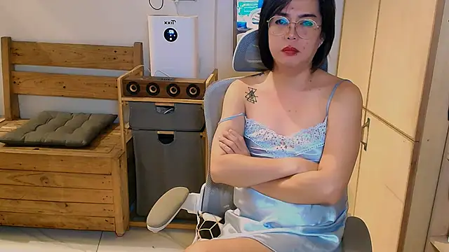 Snapshot of moriliciousxxx chatting on October 21, 11:15 pm moriliciousxxx online show from October 21, 11:15 pm