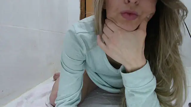 Snapshot of SweetGraciosa chatting on September 27, 3:34 am SweetGraciosa online show from September 27, 3:34 am