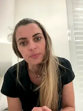 Snapshot of SweetGraciosa chatting on September 18, 8:12 pm SweetGraciosa online show from September 18, 8:12 pm