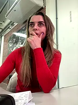 Snapshot of SweetGraciosa chatting on October 24, 2:05 pm SweetGraciosa online show from October 24, 2:05 pm