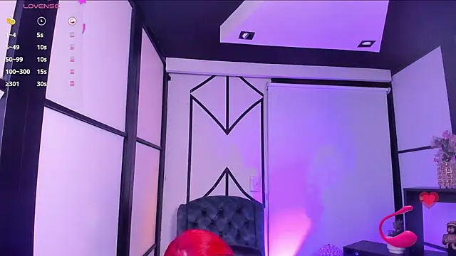 NahomiRichards  online show from December 23, 6:02 am