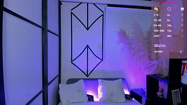 NahomiRichards  online show from March 15, 4:30 am