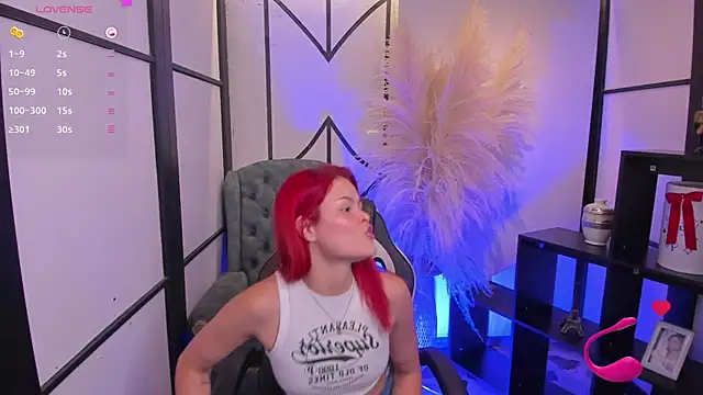 NahomiRichards  online show from February 6, 6:20 am