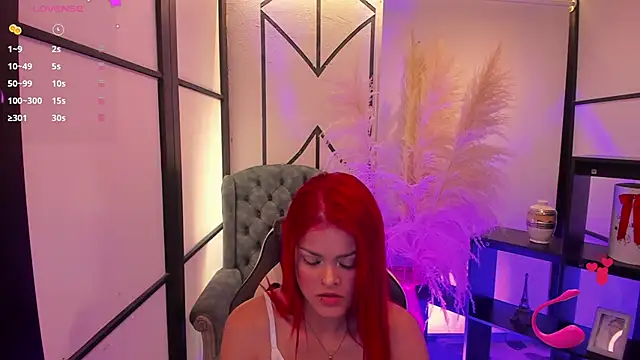 NahomiRichards  online show from February 12, 5:29 am