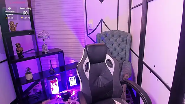 NahomiRichards  online show from November 11, 4:29 am