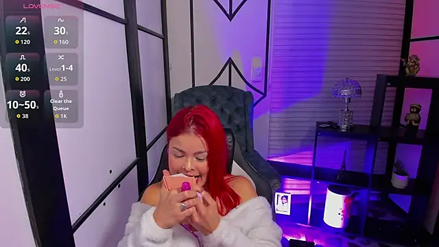 NahomiRichards  online show from November 7, 4:39 am