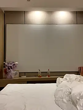 zaizaiNono online show from November 26, 8:25 am