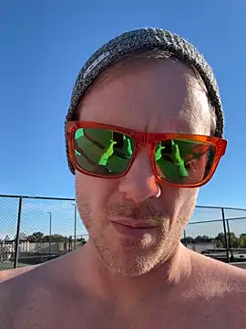 Snapshot of lukas_24 chatting on October 12, 9:16 pm lukas 24 online show from October 12, 9:16 pm