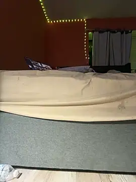 bearcub300 online show from October 20, 2:46 am