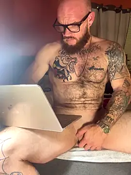 bearcub300 online show from September 25, 2:17 am