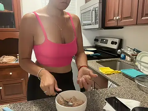 prettyykitty22 online show from September 17, 5:48 pm