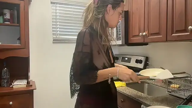 prettyykitty22 online show from March 21, 2:32 pm