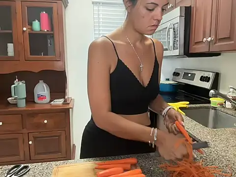 prettyykitty22 online show from October 5, 5:25 pm