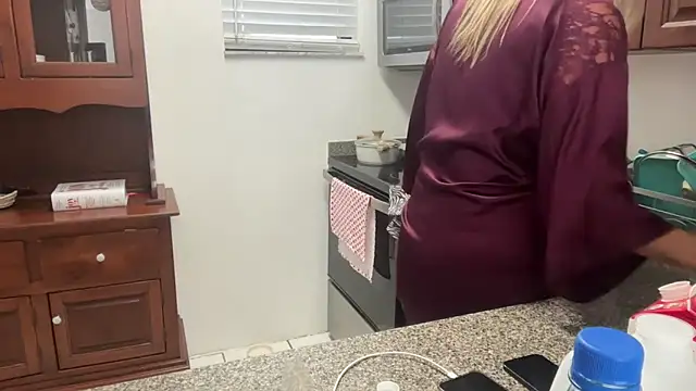 prettyykitty22 online show from February 8, 4:05 pm