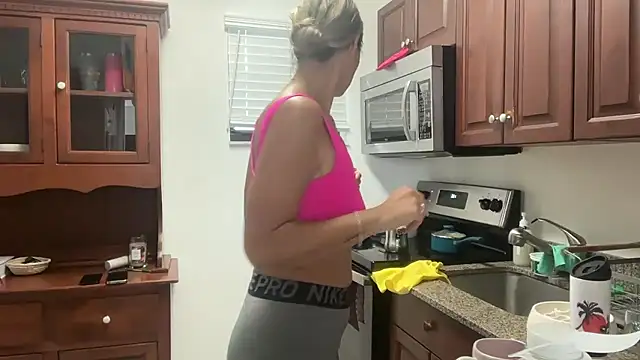 prettyykitty22 online show from January 14, 8:34 pm