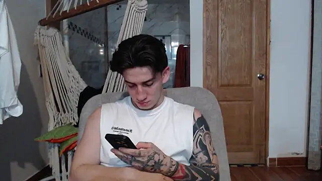 Snapshot of AteneoJr chatting on November 11, 4:18 am AteneoJr online show from November 11, 4:18 am