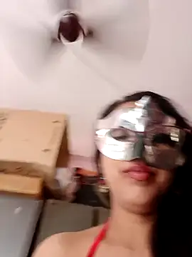 Snapshot of thanusi_2 chatting on July 20, 11:23 am thanusi 2 online show from July 20, 11:23 am