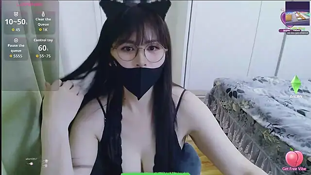 Winnie-01 online show from March 31, 2:41 pm