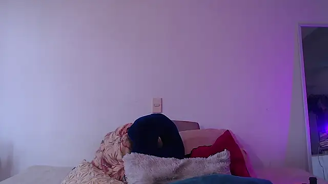 Theevae online show from October 31, 5:53 pm