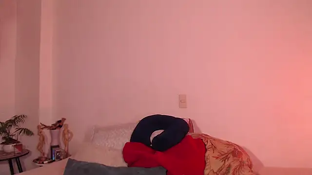 Theevae online show from February 11, 11:10 am