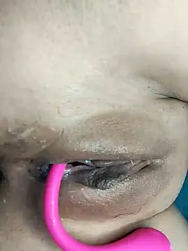 linhlinh xx87 online show from November 10, 7:46 am